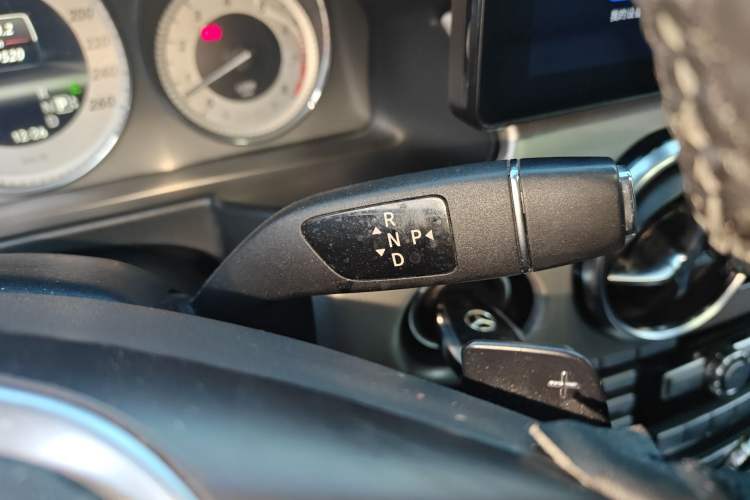 Used Mercedes-Benz GLK-Class 2013 GLK 300 4MATIC Fashion Model Gear Lever