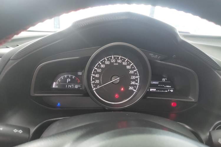 Used Mazda 3 Axela 2017 Sedan 1.5L Automatic Comfort Model Emission Standard China V Instrument Cluster