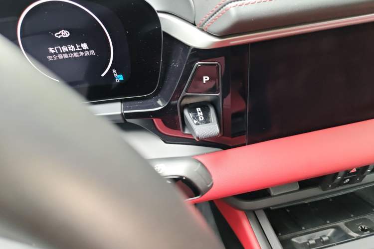 Used Porsche Macan 2024 Macan 4 Gear Lever