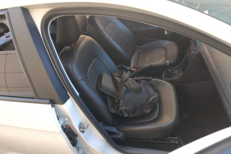 Used Volkswagen Jetta 2015 Zhuihui Edition 1.4L Manual Fashion Model
