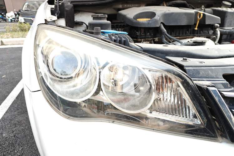 Used Roewe 350 2014 1.5L Manual Swift Edition
