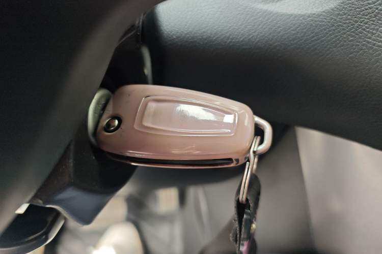 Used Ford Focus 2017 Hatchback 1.6L Automatic Comfort Plus SmartDrive Edition
