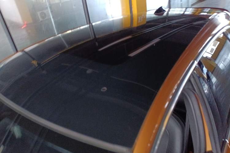 Used Volvo V40 2014 2.0T Zhiya Edition
