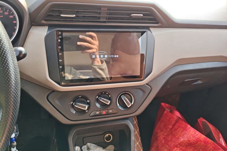 Used Wuling Hongguang 2018 1.5L S Standard Version L2B Audio And AC Panel