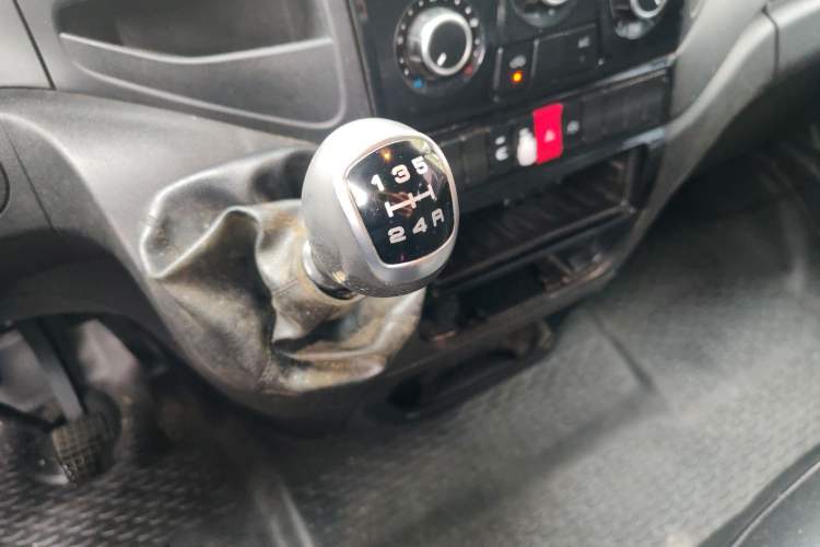 Used Iveco Eurocargo 2020 2.3T Manual Super-Rui Short Wheelbase High Roof High-Performance F1A