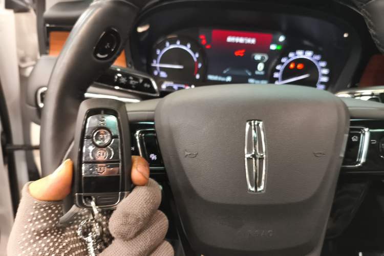 Used Lincoln Corsair 2021 2.0T Two-Wheel-Drive Luxury Edition Vehicle Key