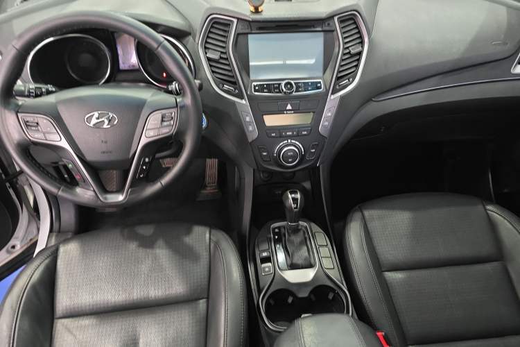 Used Hyundai Santa Fe 2013 2.4L Automatic Two-Wheel Drive Smart Version