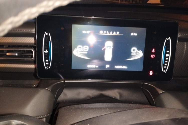 Used Great Wall Poer 2024 2.4T Passenger Version Automatic Diesel 4x4 Comfort Trim Instrument Cluster