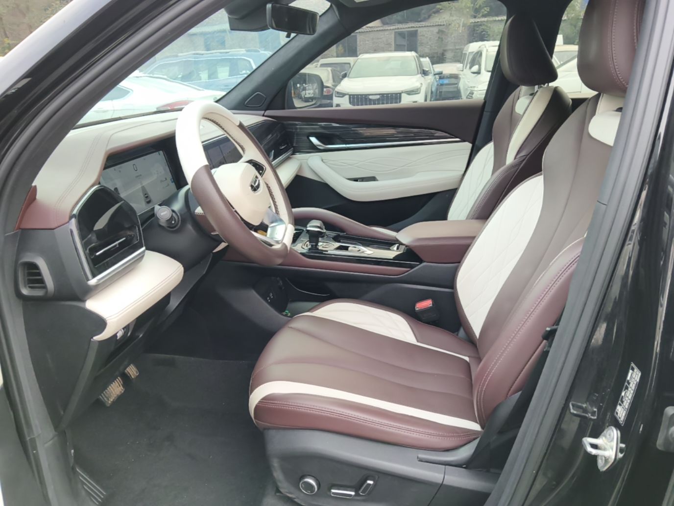 Geely Auto Monjaro L 2021 2.0TD DCT EVO Two-Wheel Drive Prestige Version — снимка 17