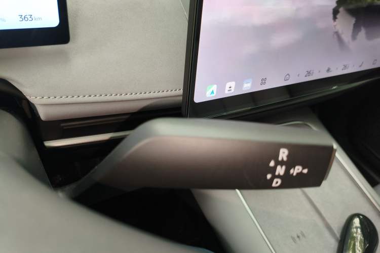 Used Nissan N7 2025 625 Max Gear Lever