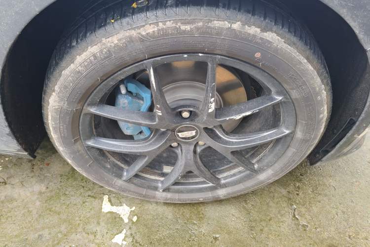 Used Cadillac CT5 2022 28T Luxury Version (Standard Edition) Right Front Wheel Hub