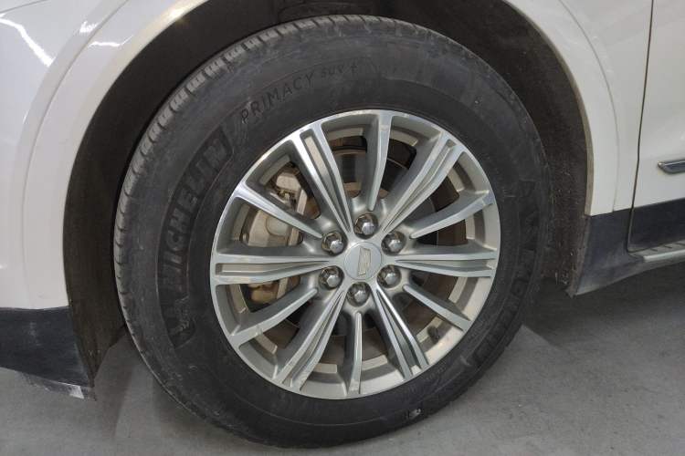 Used Cadillac XT5 2018 25T Luxury Model