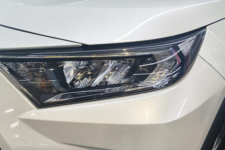 Used Toyota RAV4 2020 2.0L CVT Two-Wheel Drive Fashion Edition