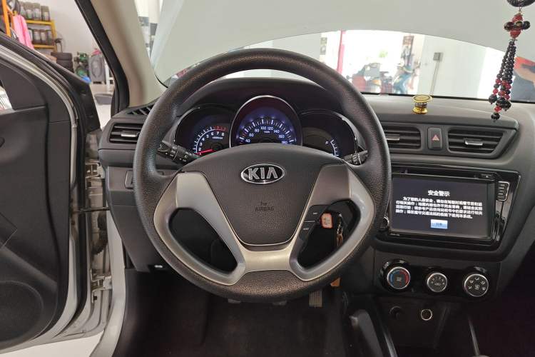 Used Kia K2 2015 Sedan 1.4L MT GLS