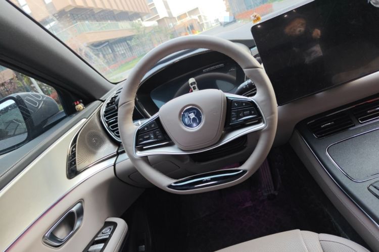 Used BYD Han 2025 DM-i 125KM Prestige Model
