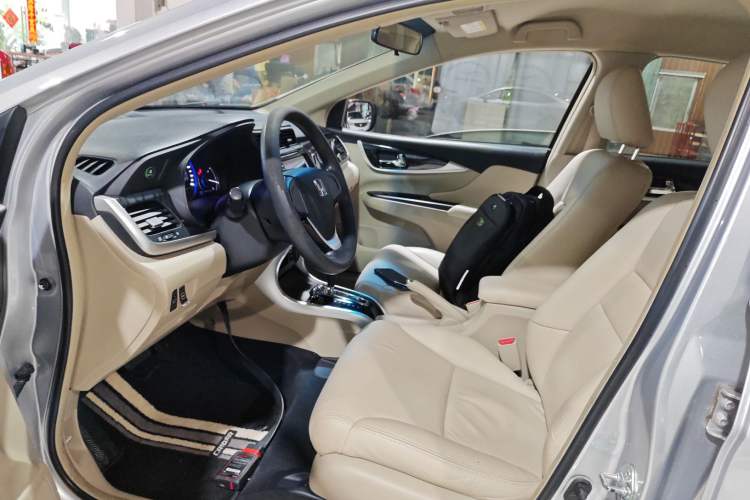 Used Honda Crider 2013 1.8L automatic comfort version