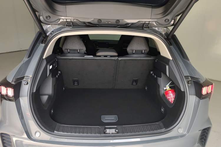 Used Lynk & Co 06 EM-P 2020 PHEV Plus Trunk