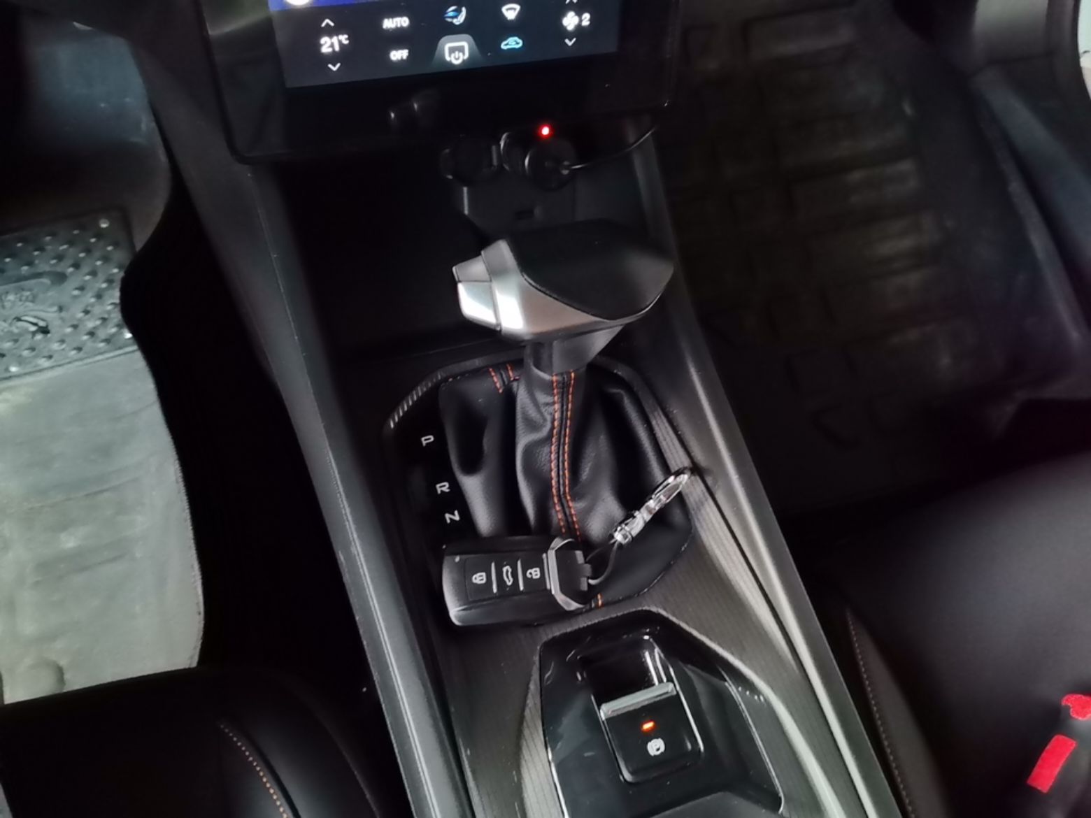 Dongfeng Aeolus Yixuan 2025 1.5L Automatic Luxury Version - Luxury — снимка 16