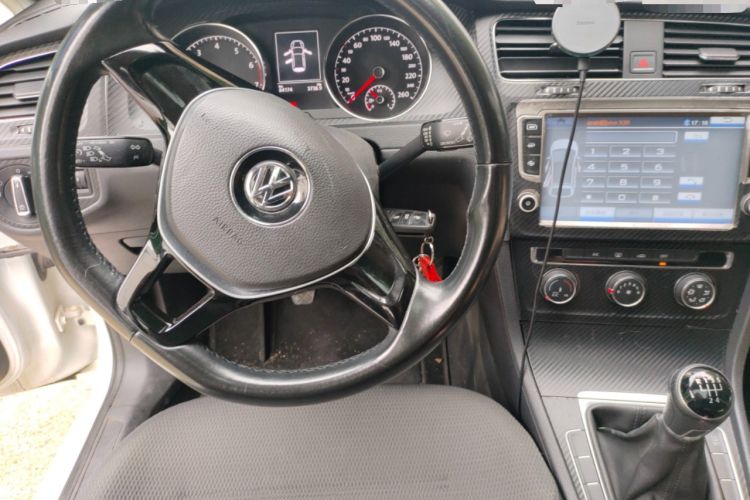 Used Volkswagen Golf 2015 1.4TSI Manual Comfort Model Steering Wheel