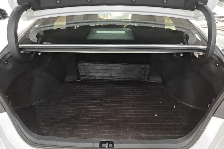 Used Toyota Camry 2019 Revised Version 2.0G Luxury Edition
