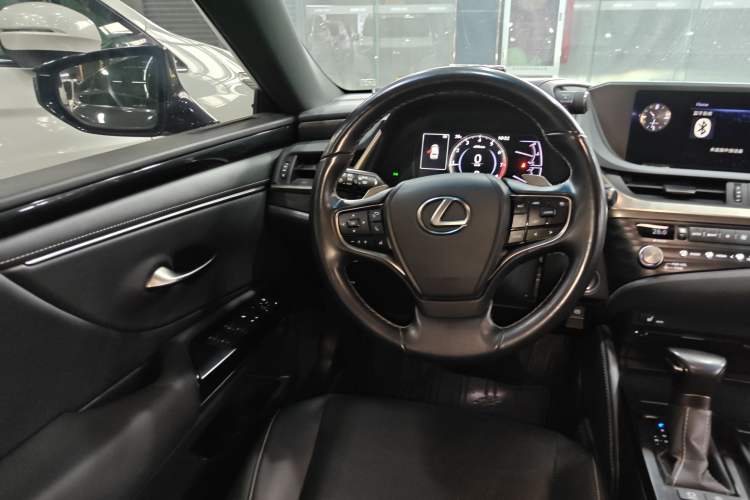 Used Lexus ES 2020 200 Excellence Edition Steering Wheel