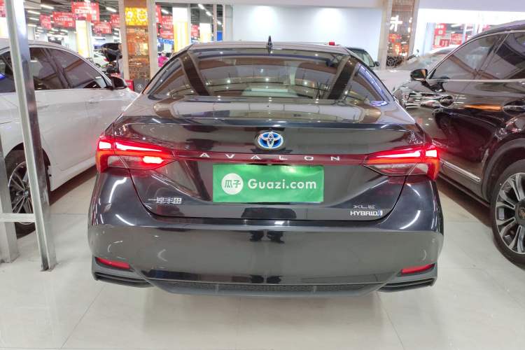 Used Toyota Avalon 2019 Dual-Engine 2.5L XLE Prestige Version China VI Standard