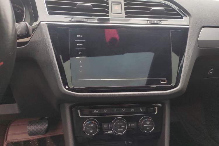 Used Volkswagen Tiguan L 2020 330TSI Automatic Two-Wheel Drive Smart Luxury Edition China VI Standard Audio And AC Panel