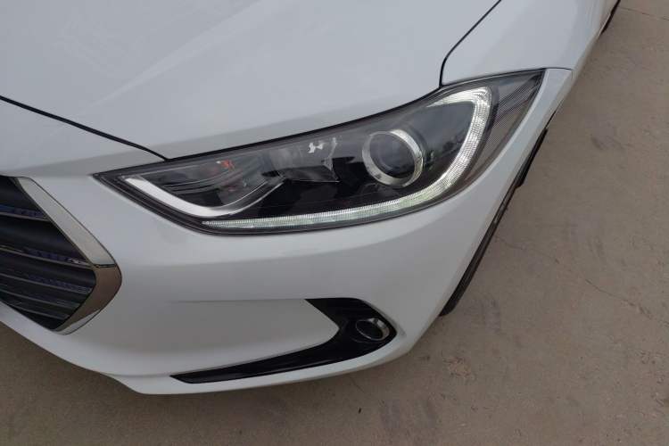 Used Hyundai Elantra (6th Generation / Lingdong) 2016 1.6L Automatic ZhiXuan – Elite Version Left Front Headlight