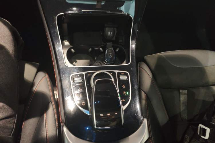 Used Mercedes-Benz GLC AMG 2017 AMG GLC 43 4MATIC Special Edition Gear Lever