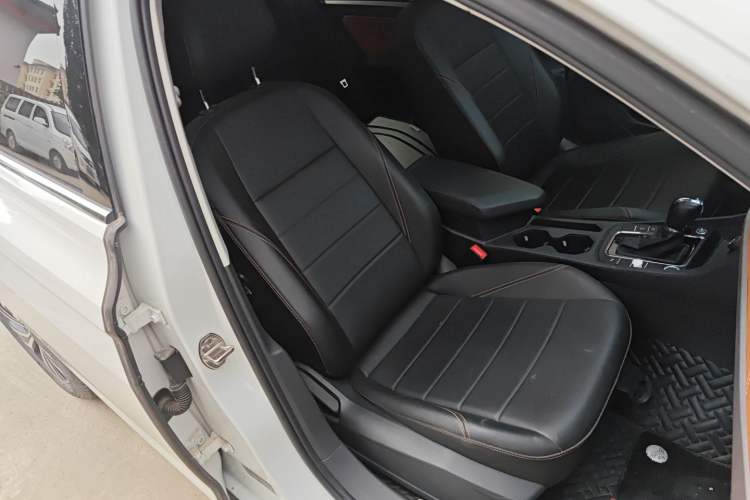 Used Volkswagen Bora 2023 200TSI DSG Smart Drive Version Right Front Seat