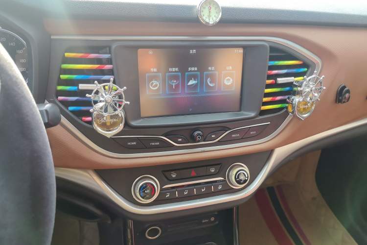 Used Land X2 2017 1.6L Automatic Platinum Edition