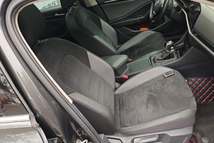 Used Volkswagen Sagitar 2020 280TSI DSG Luxury Version China VI Standard Right Front Seat