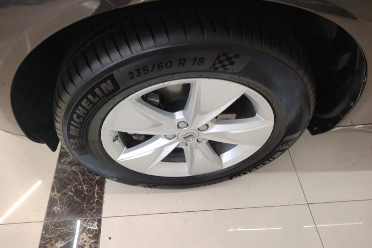 Used Volvo XC60 2022 B5 4x4 Zhiyi Luxury Edition
