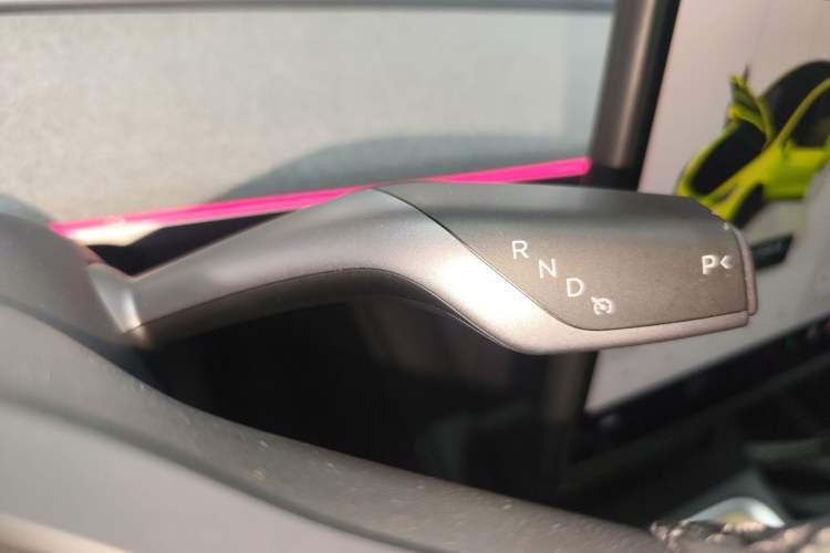 Used Tesla Model Y 2024 Long-Range All-Wheel-Drive Version Gear Lever