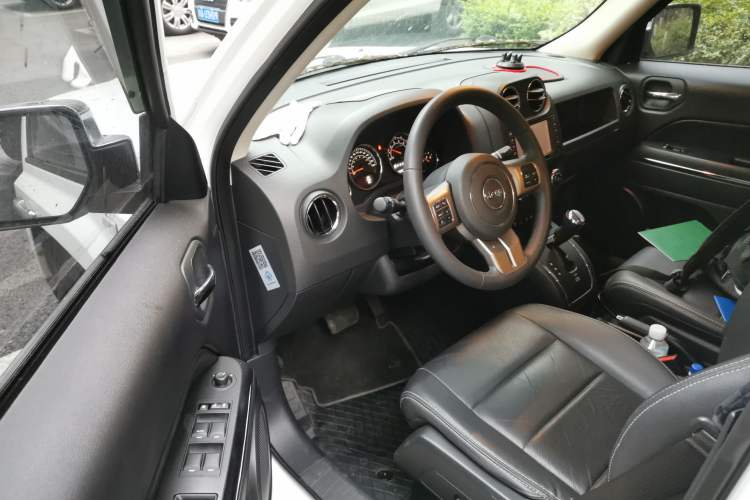 Used Jeep Patriot 2015 2.4L Luxury Navigation Edition
