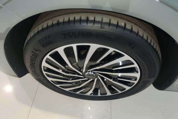 Used EXEED Star Era ET 2024 All-Electric 760 Max Left Front Wheel Hub