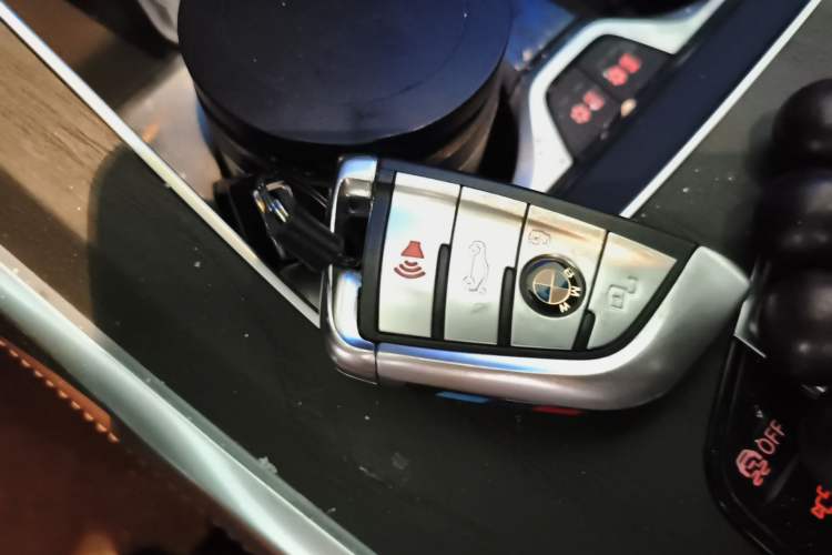 Used BMW X7 2019 xDrive40i Luxury M Sport Package Vehicle Key