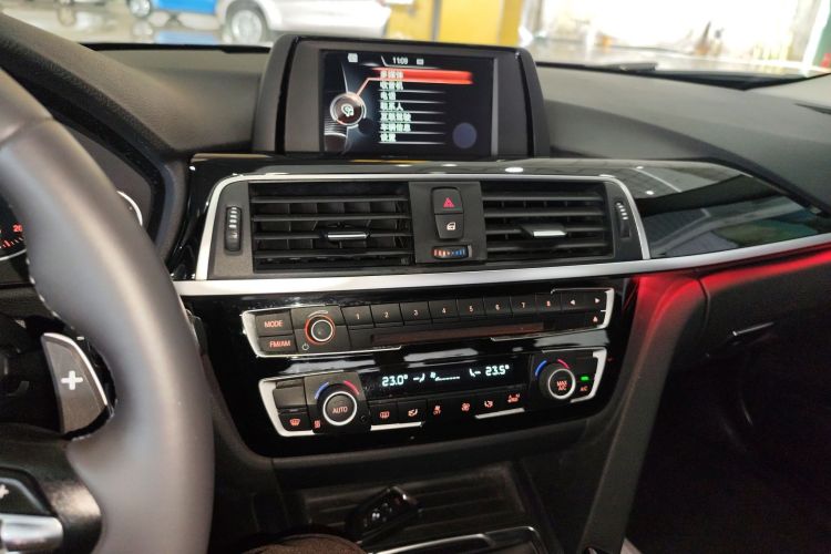 Used BMW 3 Series 2017 320Li Fashion Model Audio And AC Panel