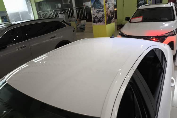 Used Volkswagen Lavida 2015 1.6L Automatic Fashion Edition Roof