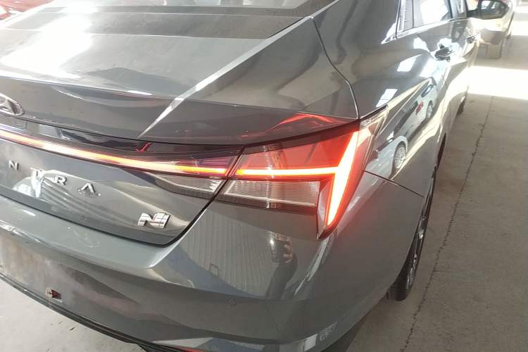 Used Hyundai Elantra 2021 1.5L CVT LUX Prestige Edition