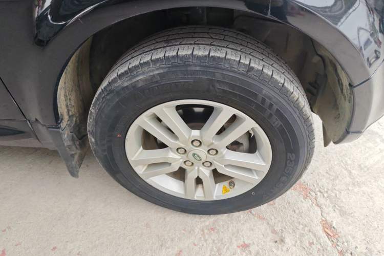 Used Land Rover Freelander 2 2013 2.2T SD4 SE Diesel Edition Right Front Wheel Hub