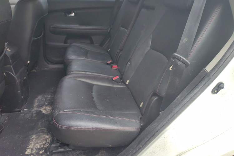 Used BYD S6 2014 2.4L Automatic Prestige 5-Seater