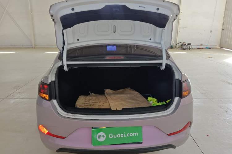 Used Hyundai Celesta 2020 1.6L Automatic GL Enjoyable Edition Trunk