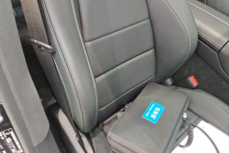 Used Mercedes-Benz GLE Coupe 2020 GLE 350 4MATIC Coupe SUV Luxury Model Right Front Seat