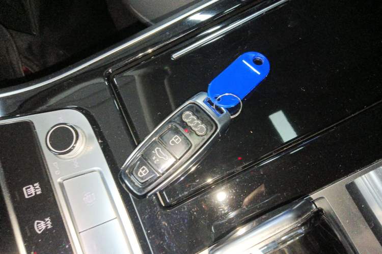 Used Audi Q7 2021 45 TFSI quattro S line Sport model