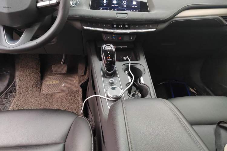 Used Cadillac XT4 2020 Revised Version 28T Two-Wheel Drive Leading Edition Gear Lever