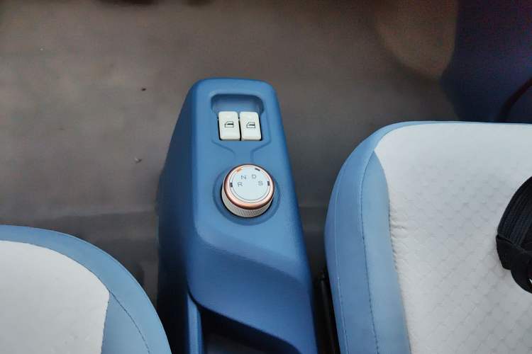 Used Dongfeng Fengon MINIEV 2022 Candy Edition Half-Sugar Gear Lever