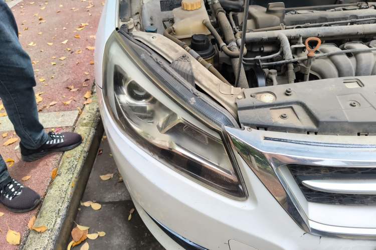 Used Chery Arrizo 7 2014 1.6L CVT ZhiShang Magic Edition Right Front Headlight