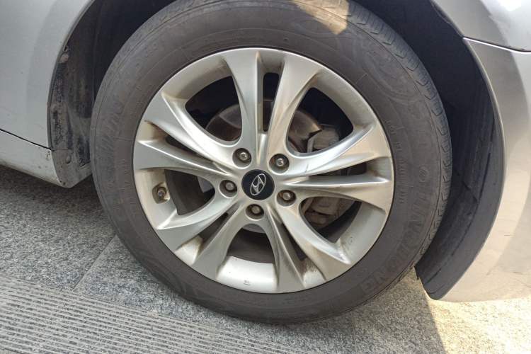 Used Hyundai Sonata 2011 2.0L Automatic Luxury Edition
