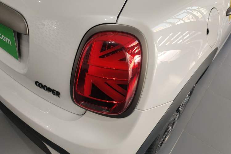 Used MINI MINI 2023 1.5T COOPER King's Cross Special Edition Five-Door Version